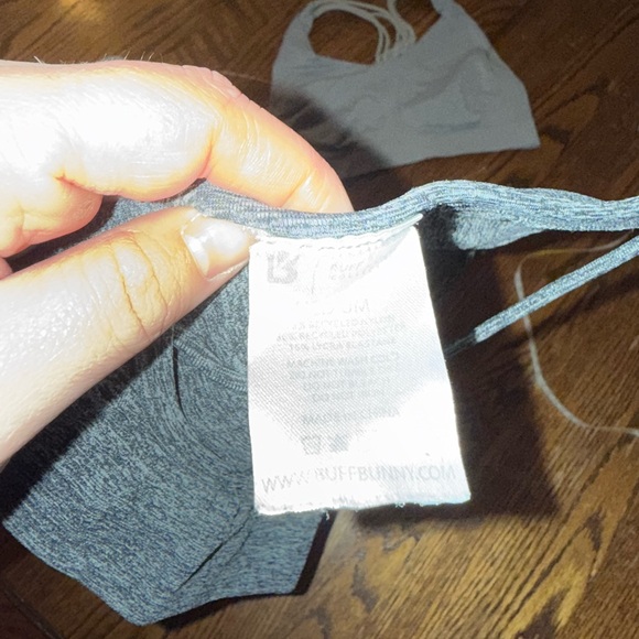 Seamless Bras - Picture 4 of 6